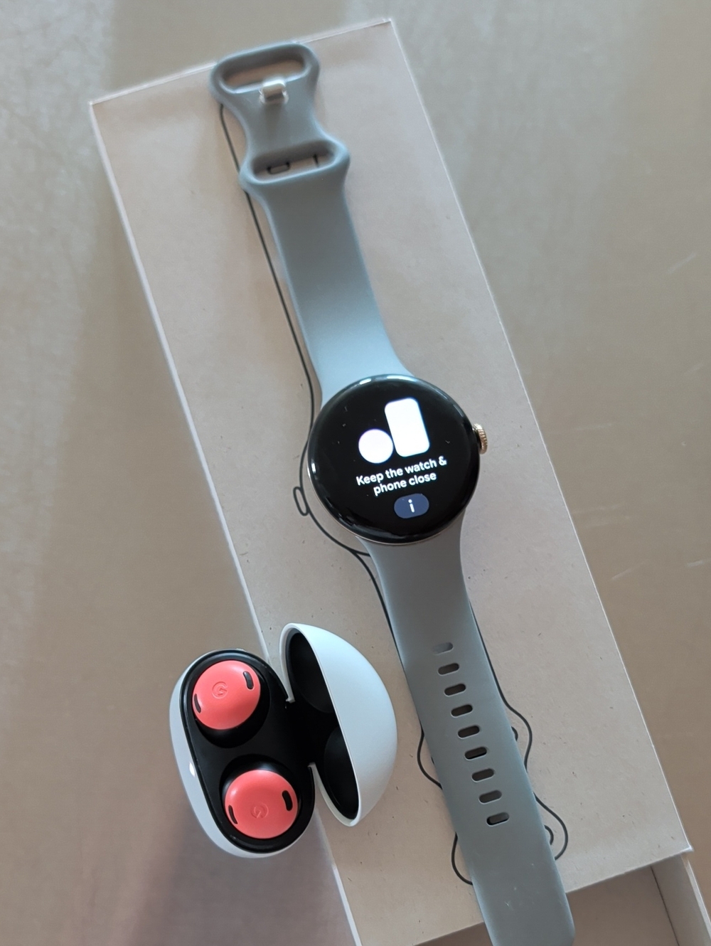 Google Pixel 3 Watch + Google Ear Buds